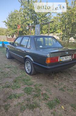 Седан BMW 3 Series 1984 в Сваляві