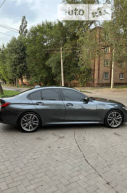 Седан BMW 3 Series 2019 в Кривом Роге