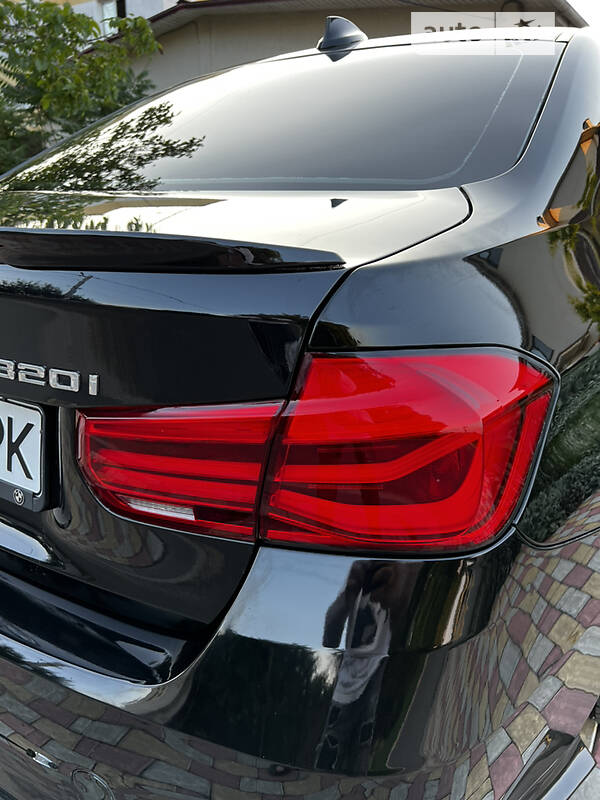 Седан BMW 3 Series 2016 в Одесі