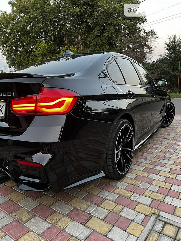 Седан BMW 3 Series 2016 в Одесі