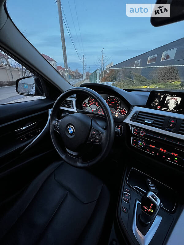 Седан BMW 3 Series 2016 в Одесі
