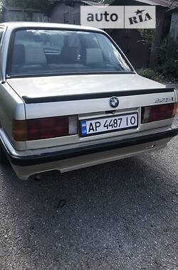 Седан BMW 3 Series 1984 в Запоріжжі