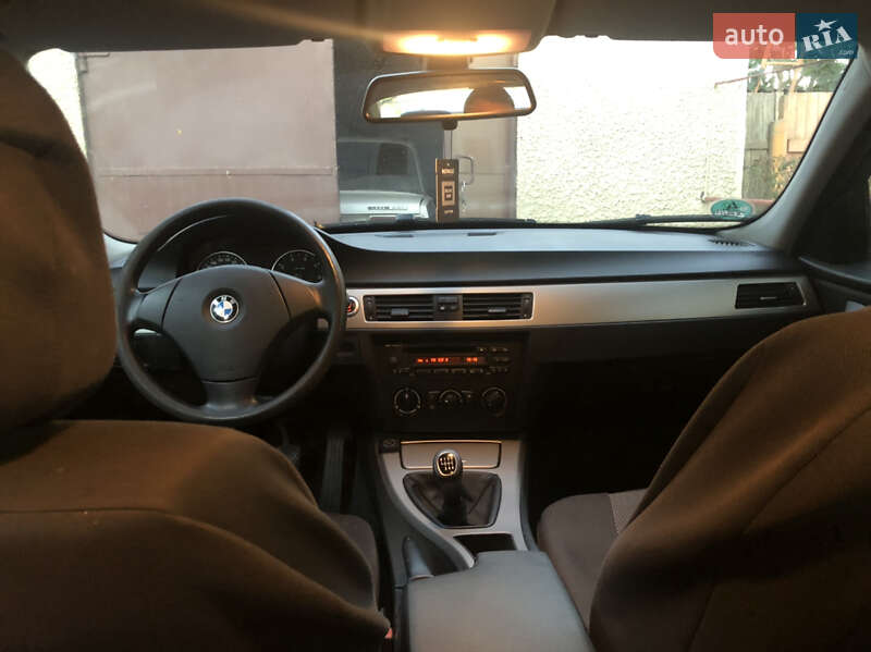 Седан BMW 3 Series 2005 в Измаиле фото 5 Седан BMW 3 Series 2005 в Измаиле