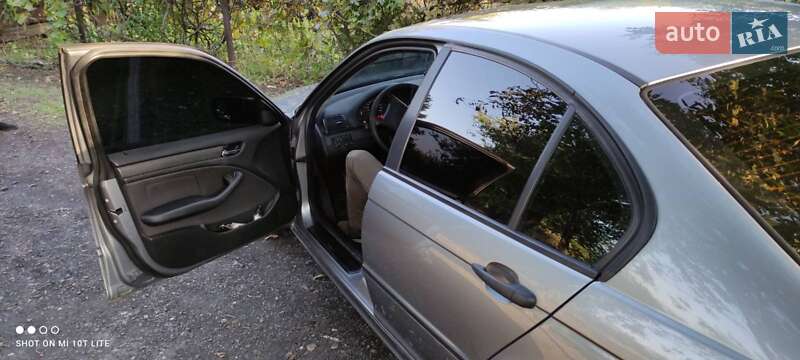 Седан BMW 3 Series 2003 в Першотравенске фото 23 Седан BMW 3 Series 2003 в Першотравенске