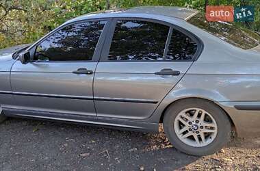 Седан BMW 3 Series 2003 в Першотравенске