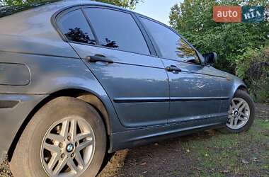 Седан BMW 3 Series 2003 в Першотравенске