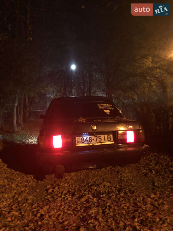 Седан BMW 3 Series 1988 в Хусте