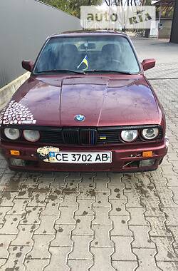 Седан BMW 3 Series 1988 в Чернівцях