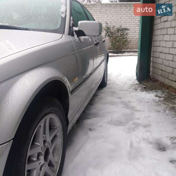Седан BMW 3 Series 2000 в Смеле