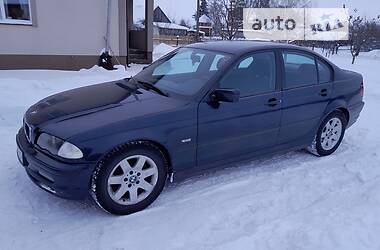 Седан BMW 3 Series 2000 в Зарічному