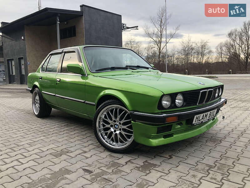 Седан BMW 3 Series 1986 в Галичі