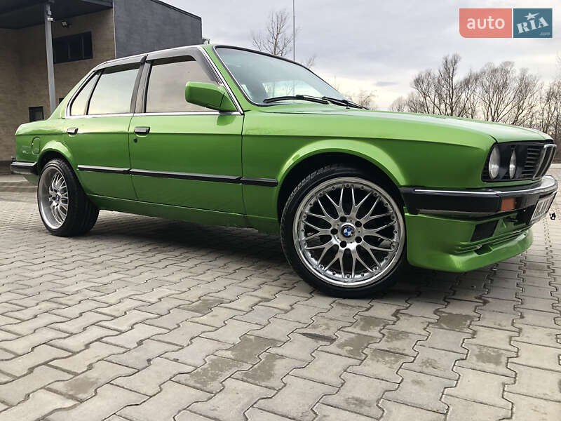 Седан BMW 3 Series 1986 в Галичі