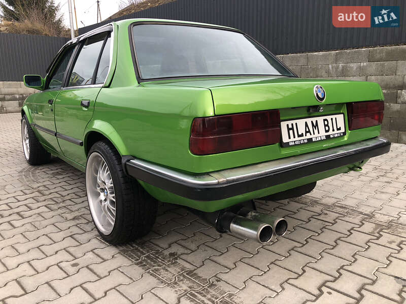 Седан BMW 3 Series 1986 в Галичі