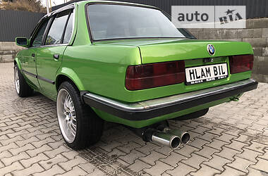 Седан BMW 3 Series 1986 в Галичі