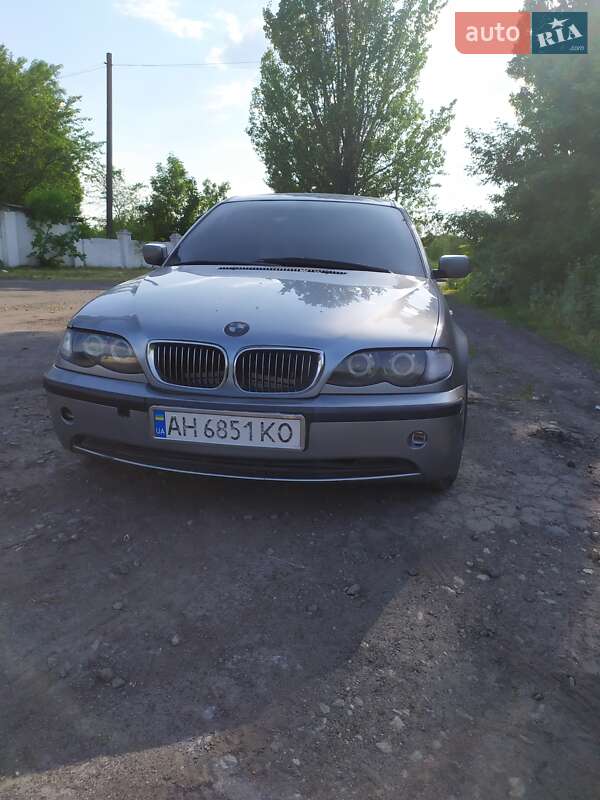 Седан BMW 3 Series 2003 в Першотравенську