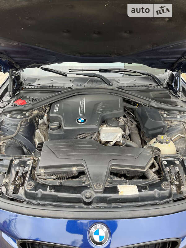 Седан BMW 3 Series 2016 в Львове