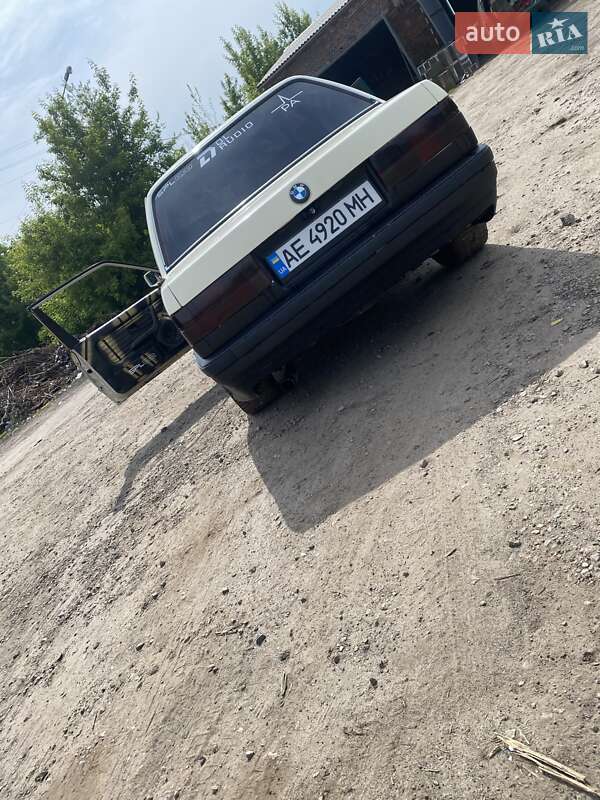 Купе BMW 3 Series 1985 в Слов'янську