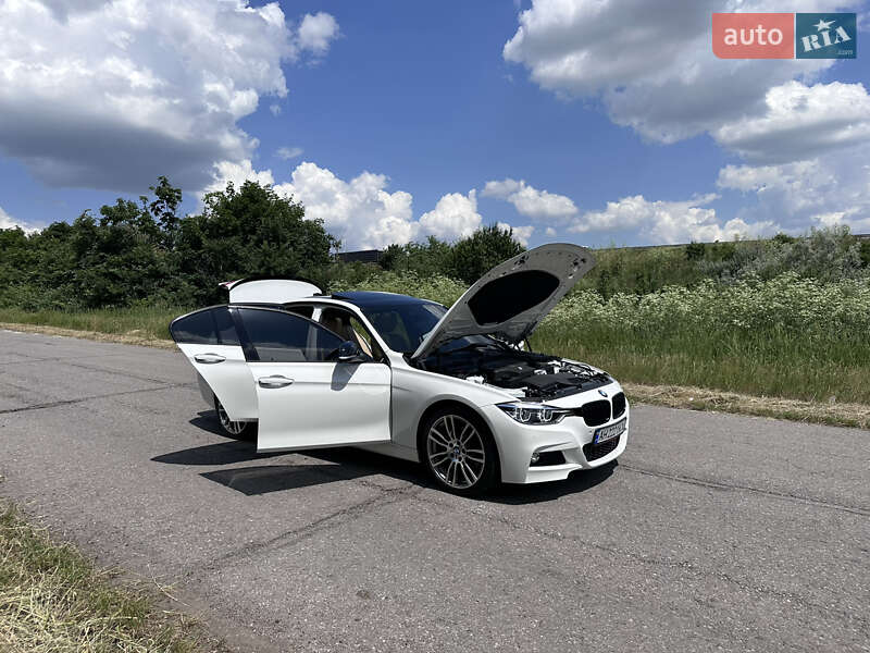Седан BMW 3 Series 2015 в Києві