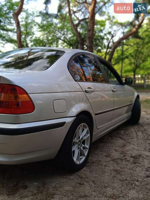 Седан BMW 3 Series 2002 в Дніпрі