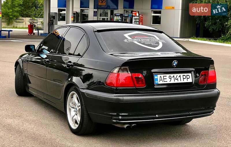 Седан BMW 3 Series 2000 в Павлограді