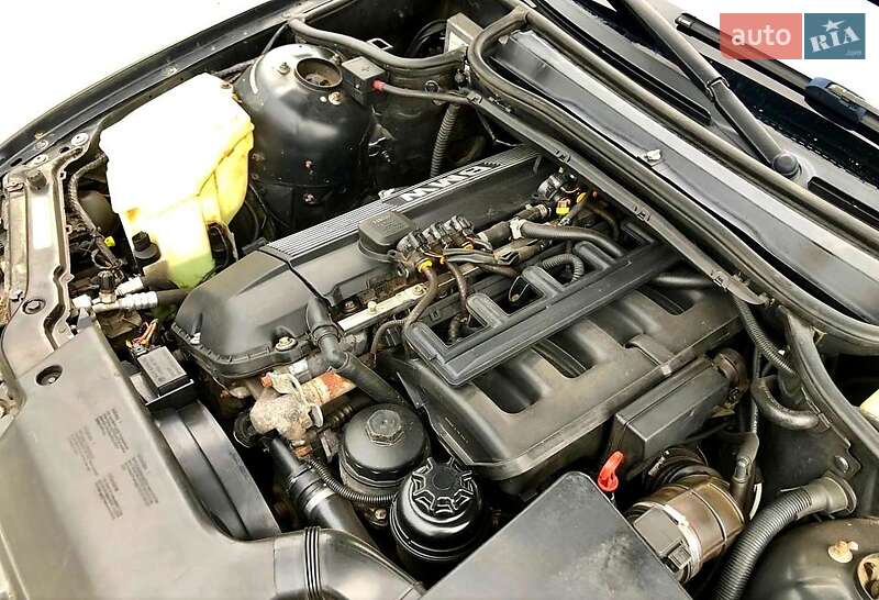 Седан BMW 3 Series 2000 в Павлограді