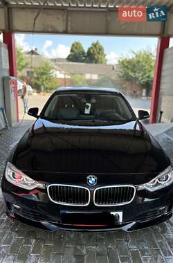 Седан BMW 3 Series 2014 в Млинове