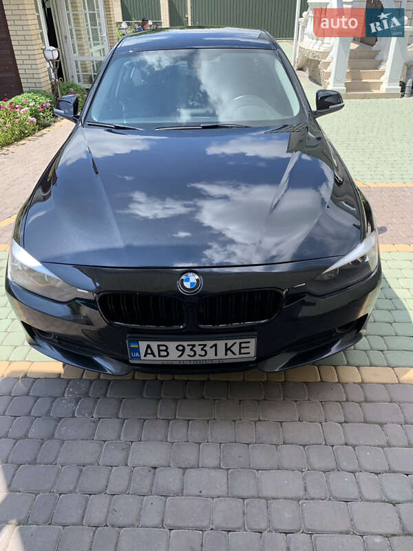 Седан BMW 3 Series 2015 в Виннице