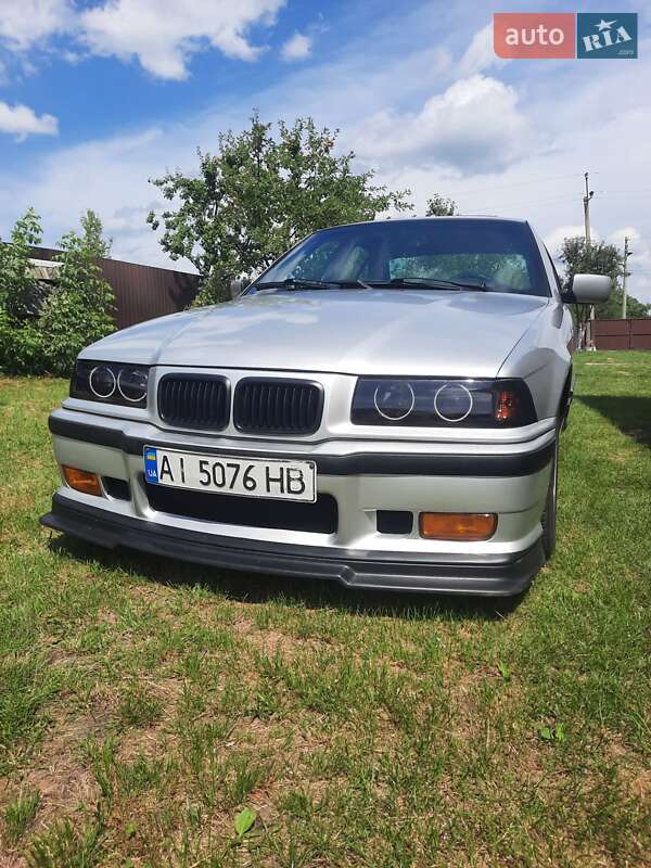 BMW 3 Series 1993