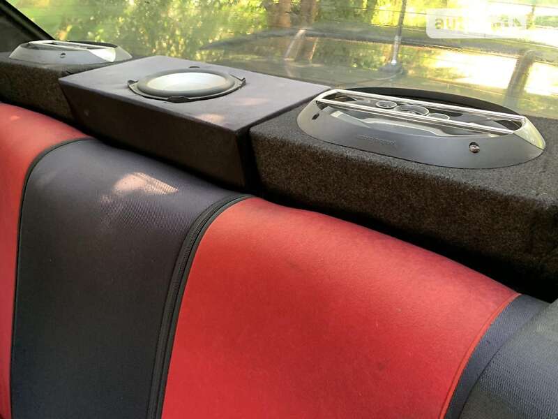 Седан BMW 3 Series 1987 в Млинове