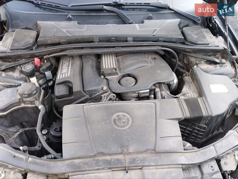 Седан BMW 3 Series 2005 в Знам'янці