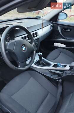 Седан BMW 3 Series 2005 в Знаменке