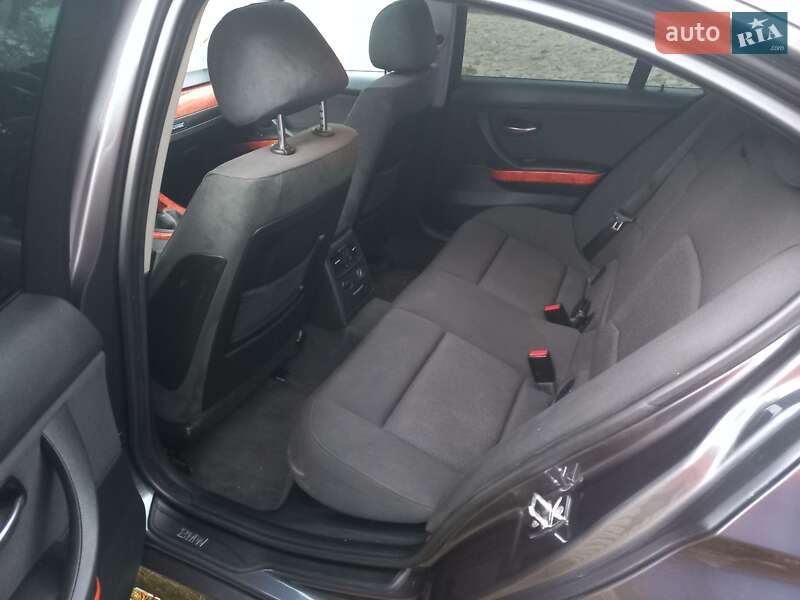 Седан BMW 3 Series 2006 в Шполе