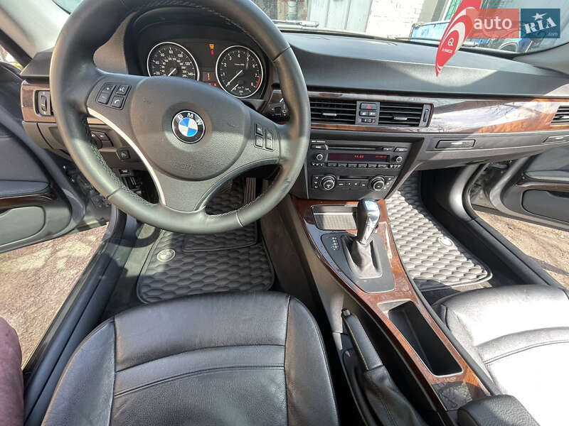 Купе BMW 3 Series 2011 в Згуровке