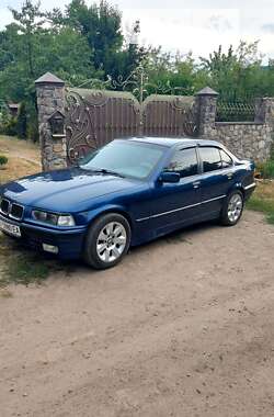 Седан BMW 3 Series 1993 в Богуславе