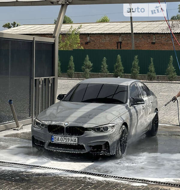 Седан BMW 3 Series 2012 в 