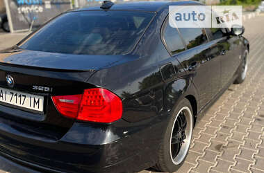Седан BMW 3 Series 2011 в 