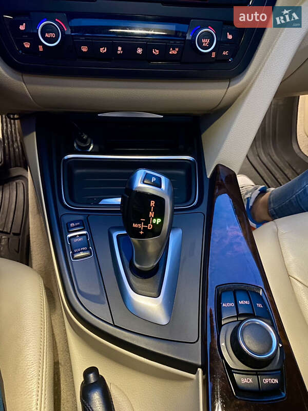 Седан BMW 3 Series 2013 в Ивано-Франковске