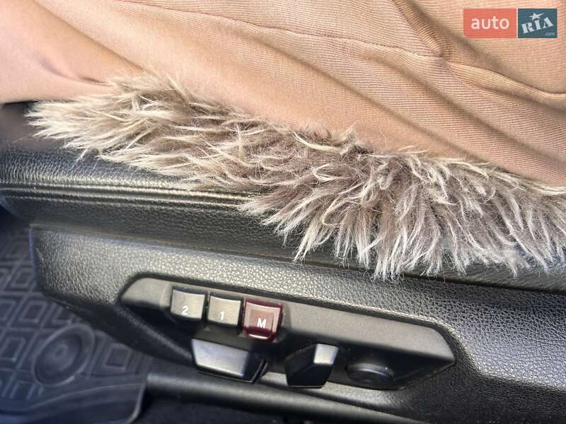 Седан BMW 3 Series 2014 в Млинове фото 7 Седан BMW 3 Series 2014 в Млинове