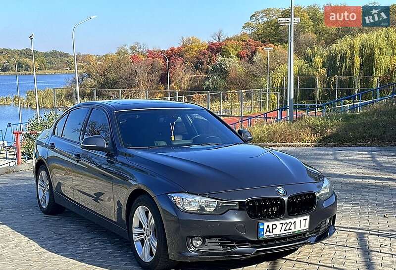 Седан BMW 3 Series 2015 в Запорожье
