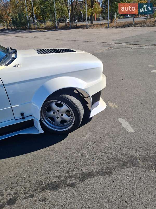 Седан BMW 3 Series 1986 в Одессе