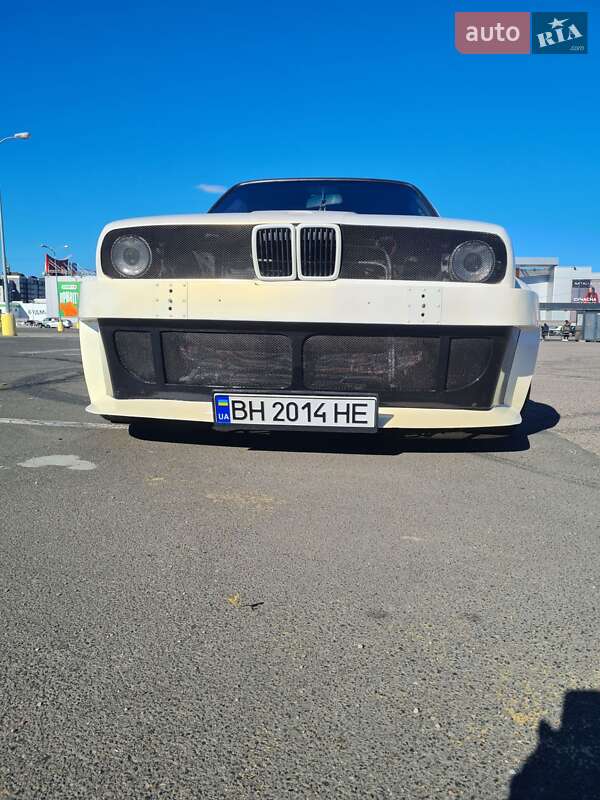 Седан BMW 3 Series 1986 в Одессе