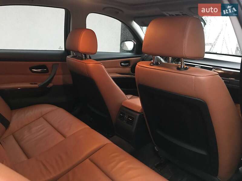 Седан BMW 3 Series 2011 в Тернополе