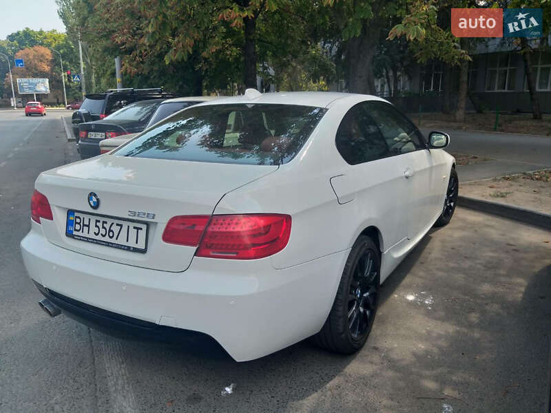 Купе BMW 3 Series 2013 в Одессе