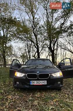 Седан BMW 3 Series 2014 в Млинове