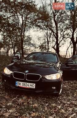 Седан BMW 3 Series 2014 в Млинове