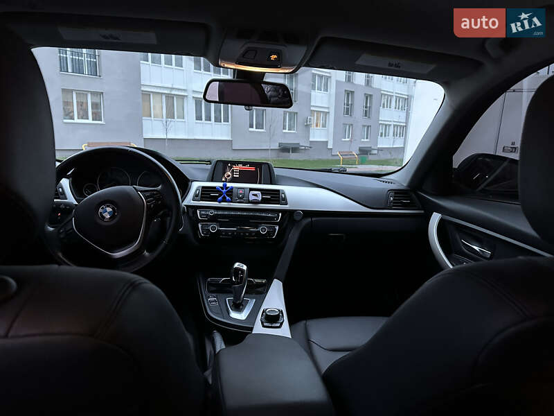 Седан BMW 3 Series 2015 в Виннице