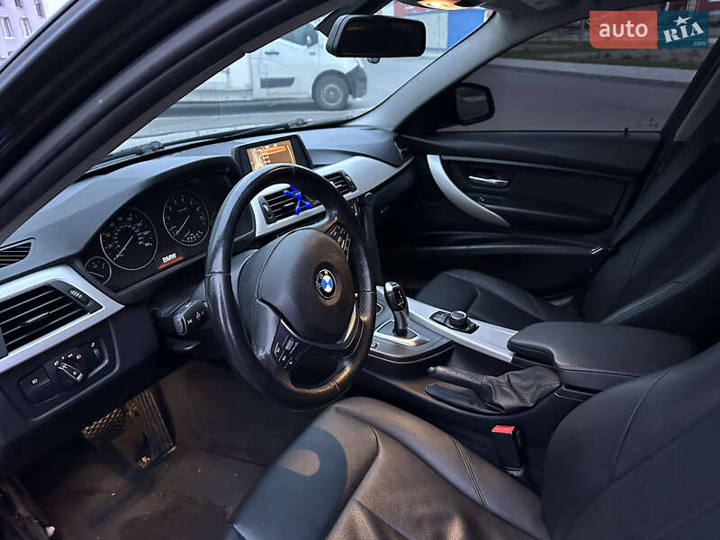 Седан BMW 3 Series 2015 в Виннице
