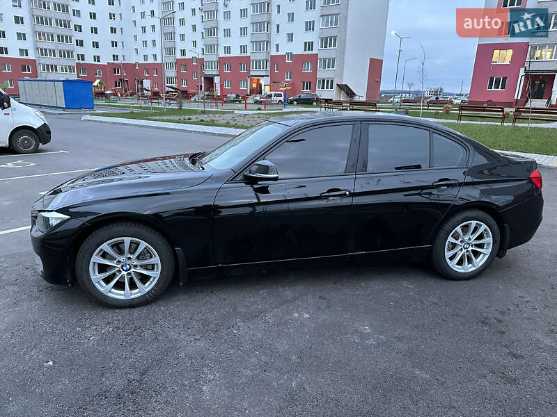 Седан BMW 3 Series 2015 в Виннице