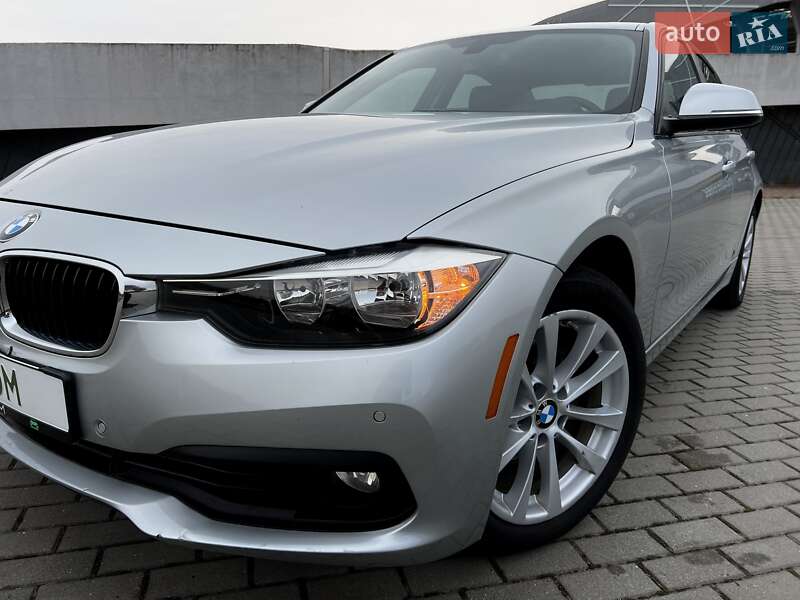 Седан BMW 3 Series 2017 в Львові