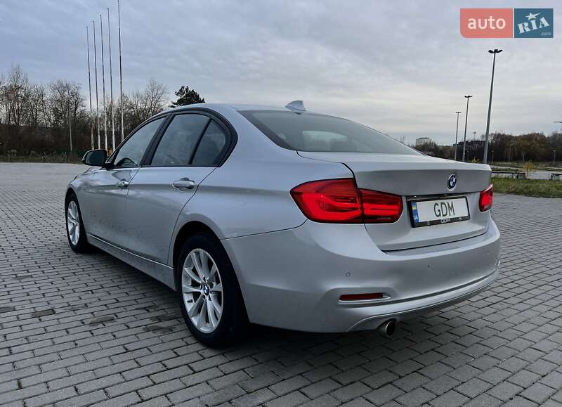 Седан BMW 3 Series 2017 в Львові